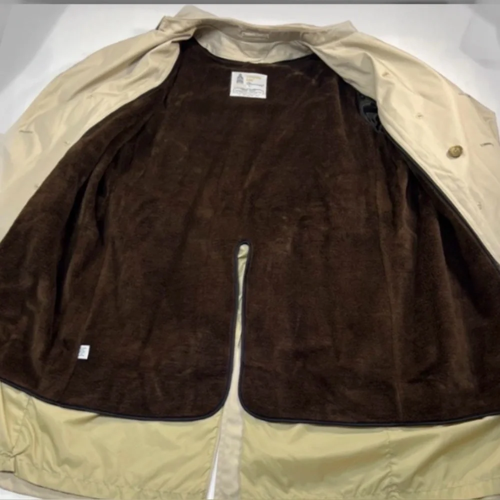 Vintage London Fog Tan All Weather Trench Coat Faux Fur Liner Mens size 42 EUC